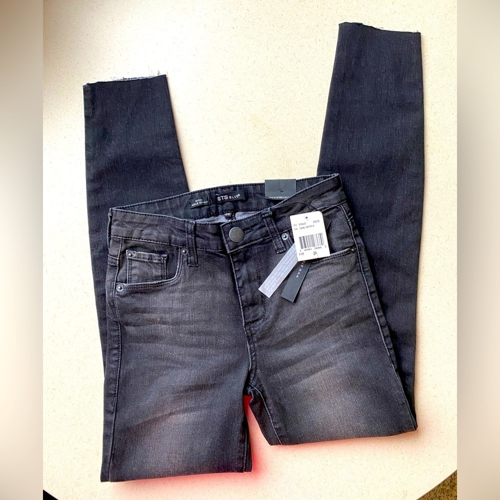 STS Slim-Fit Blue -Black Ankle Skinny grunge women’s Jeans size 24
